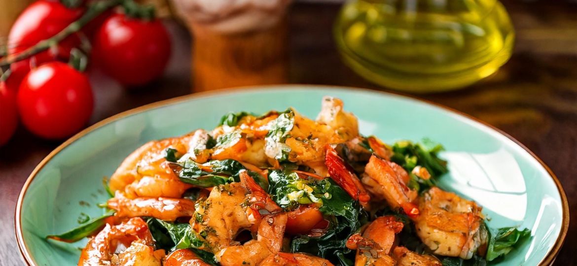 Mediterranean Diet Stir Fry Shrimp with Spinach and Tomatoes for a Flavorful, Healthy Delight