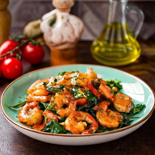 Mediterranean Diet Stir Fry Shrimp with Spinach and Tomatoes for a Flavorful, Healthy Delight